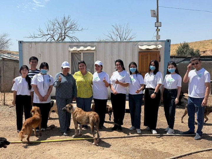 Депутаты Узбекистана обсудили защиту животных в приюте «Хаёт»