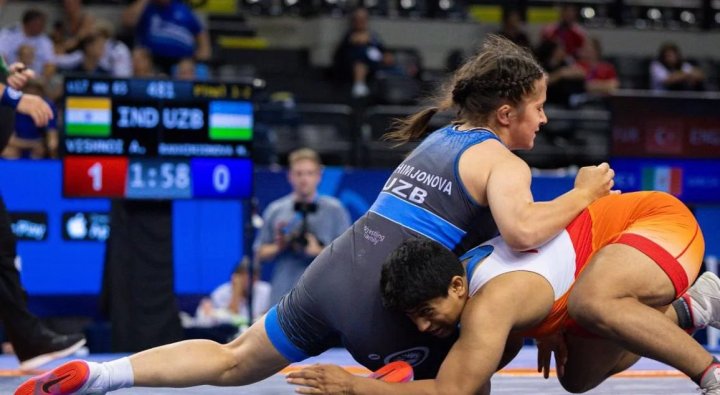 Узбекская спортсменка завоевала серебро на ЧМ по борьбе в Греции