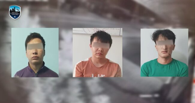 В Навои трое молодых людей украли инфокиоск «Paynet»