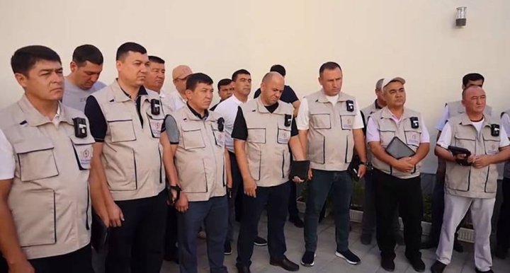 Сотрудникам энергосбыта в Самарканде раздали боди-камеры и планшеты