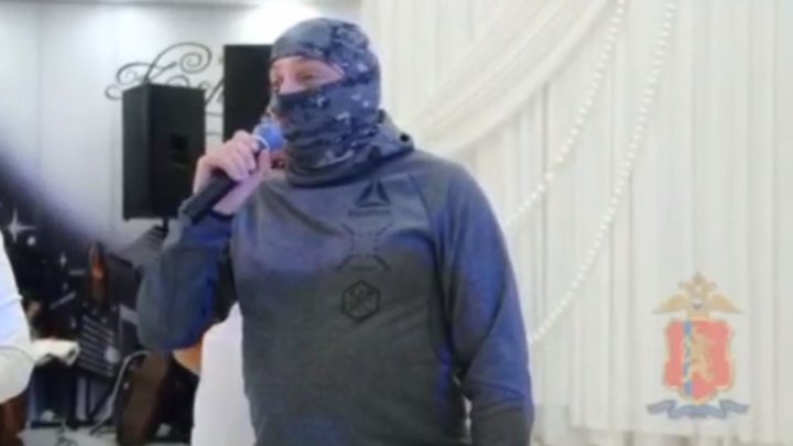 Krasnoyarsk shahrida o‘zbekistonlik fuqarolar ishtirokida o‘tayotgan tantana vaqtida OMON bostirib kirdi