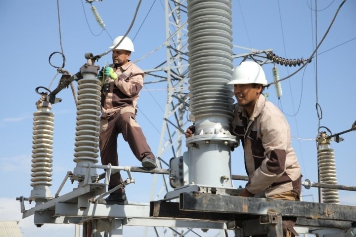 O‘zbekistonning butun energetika tizimi rekord yuklamalar oldidan tunu-kun ishlash rejimiga o‘tkazildi
