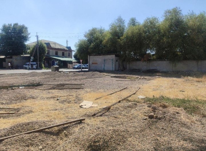 В Пскентском районе продали стадион в обход запрету