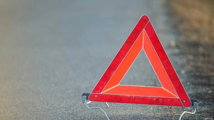 В Алмазарском районе столкнулись три автомобиля, есть пострадавший