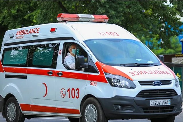 Ночью в Ташкенте произошло ДТП с участием кареты скорой медицинской помощи