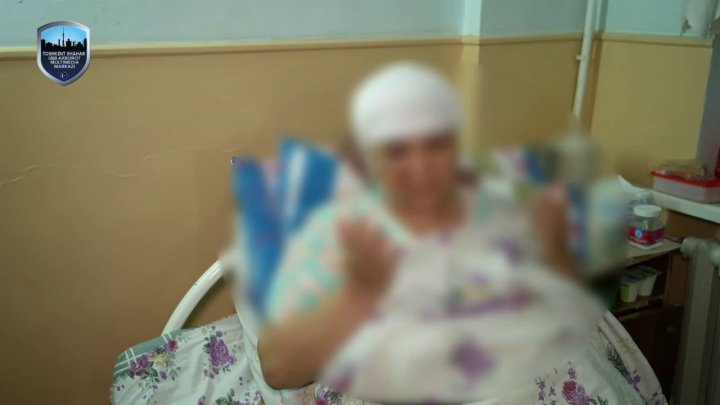 В Ташкенте сотрудники ППС спасли женщину, на которую напал муж с молотком — видео