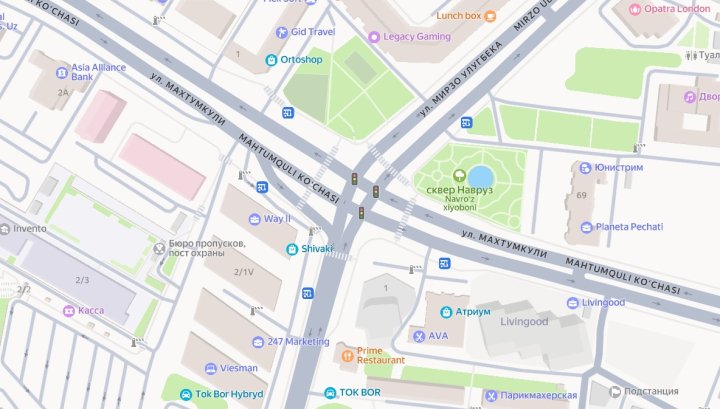 Yashnobod tumanidagi chorrahada to‘rtta avtomobil to‘qnashib ketdi