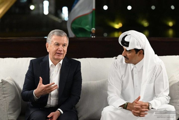 Президент Узбекистана созвонился с эмиром Катара и осудил удар Израиля по Дохе