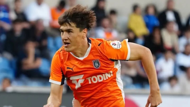 O‘zbekistonlik hujumchi Eldor Shomurodov "Bashakshehir"ga pastki o‘rinlardan qochishga yordam bermoqda