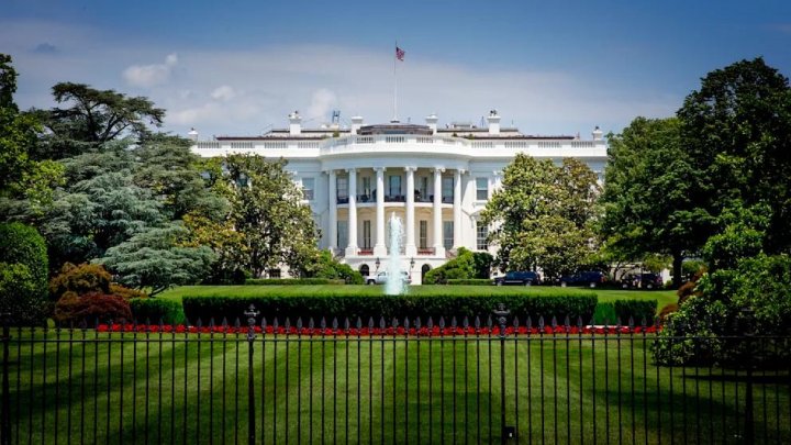 AQShda byudjyet inqirozi tufayli davlat xodimlarini ommaviy ishdan bo‘shatish boshlandi