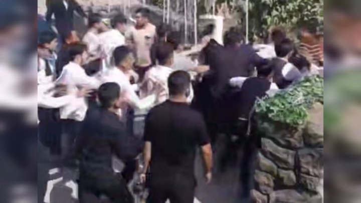 На узбекской свадьбе произошла массовая драка - видео