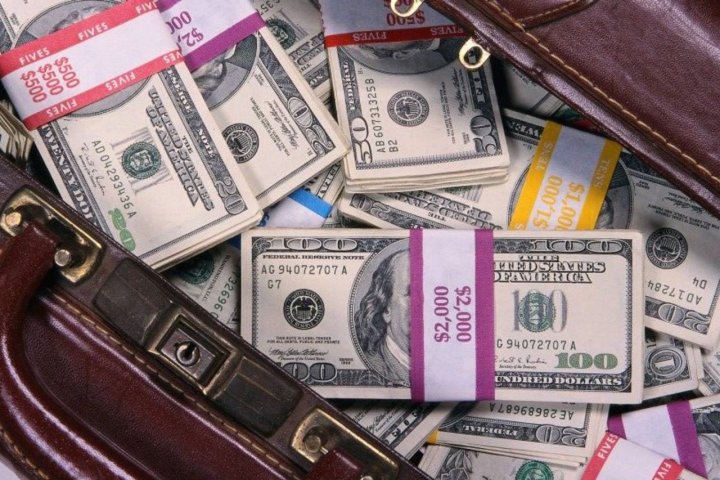 В Узбекистане обновили курс иностранных валют на 10 октября