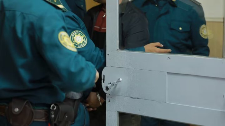 Мужчина в Ташкенте арестован за демонстрацию интимных частей в общественном месте