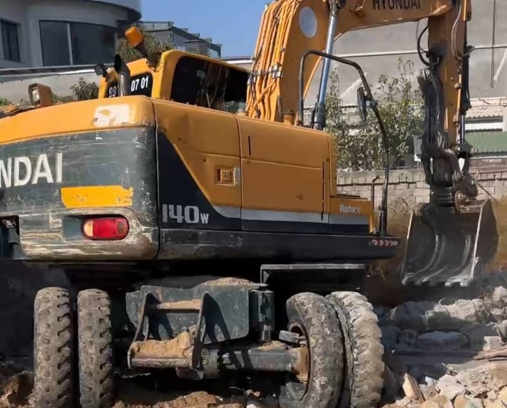 Жителю Кибрая снесли часть дома