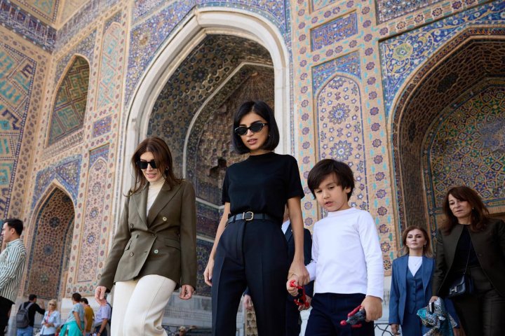 Саида Мирзиёева прогулялась по достопримечательностям Самарканда