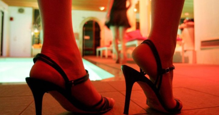 В Ташкенте задержали девушку, оказывающую интимные услуги в гостинице