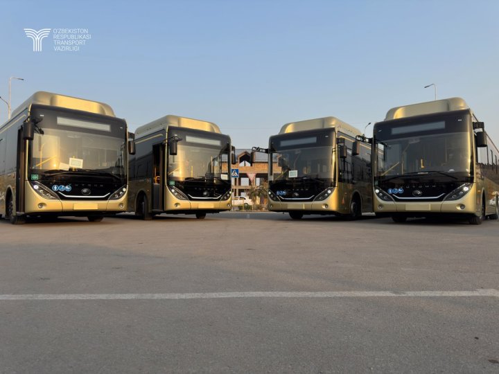 В Гулистан доставили новые экологичные автобусы