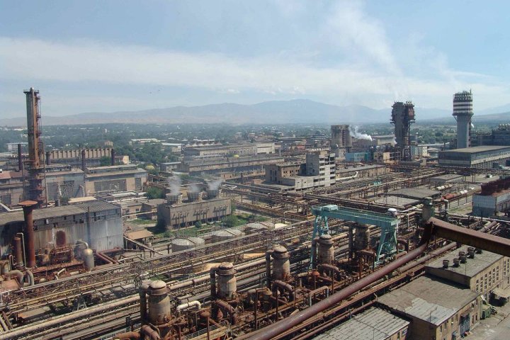 В Узбекистане приостановлена деятельность завода MAXAM-CHIRCHIQ из-за 11 критических нарушений