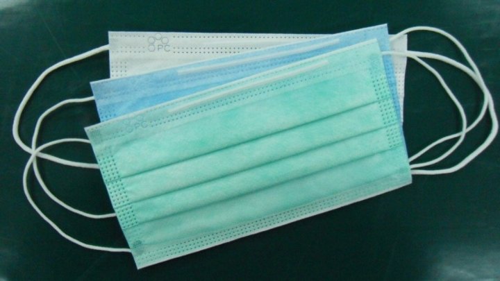 В Ташкенте раскупили маски в аптеках, но они не способны защитить от PM2.5