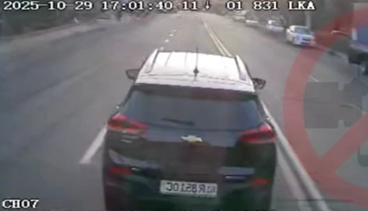 В Ташкенте водитель автомобиля «Tracker-2» поставил под угрозу жизни пассажиров автобуса