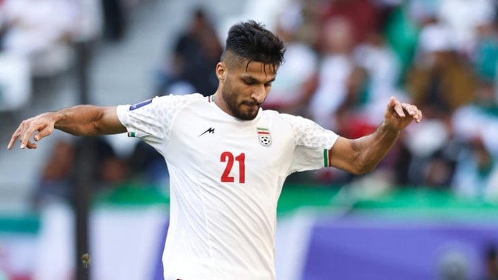 Нападающий Ирана намекнул на судейскую несправедливость перед матчем с Узбекистаном