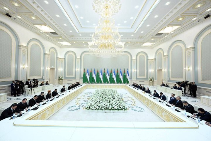 Между Ташкентом и Ашхабадом возобновят прямые авиарейсы