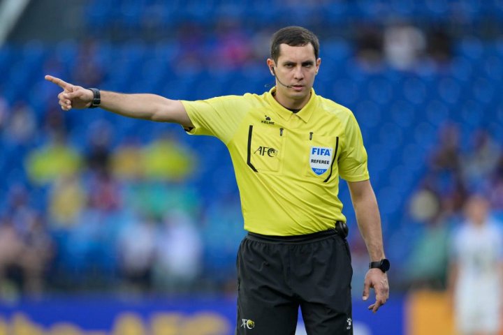 Бригада узбекских арбитров будет судить футбольный матч Аргентины и Бельгии