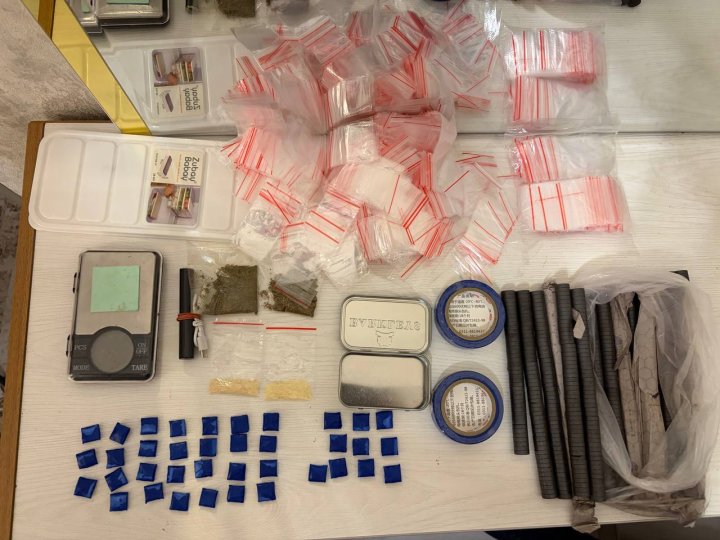 Что находили сотрудники таможни в посылках узбекистанцев?