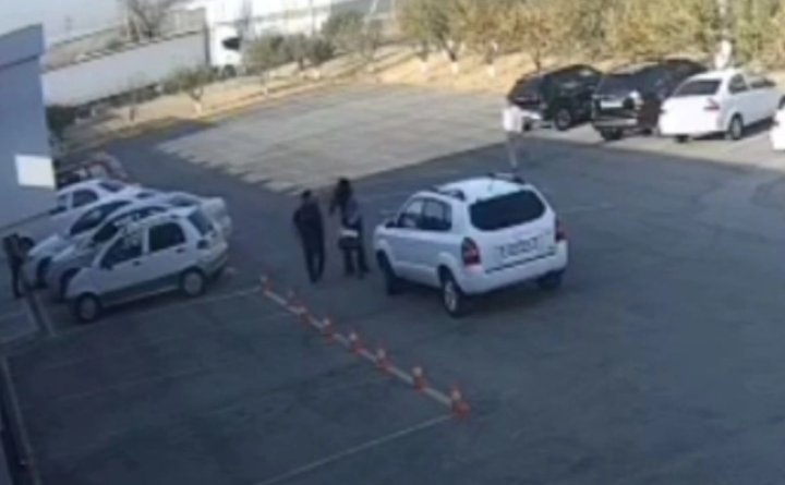 В Ташкенте женщина с детьми живёт под угрозой, пока экс-сожитель грозит «связями»