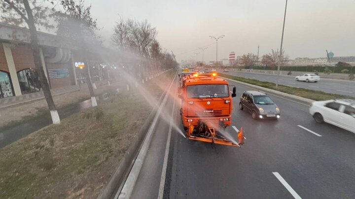 В Ташкенте увлажнили 552 км улиц
