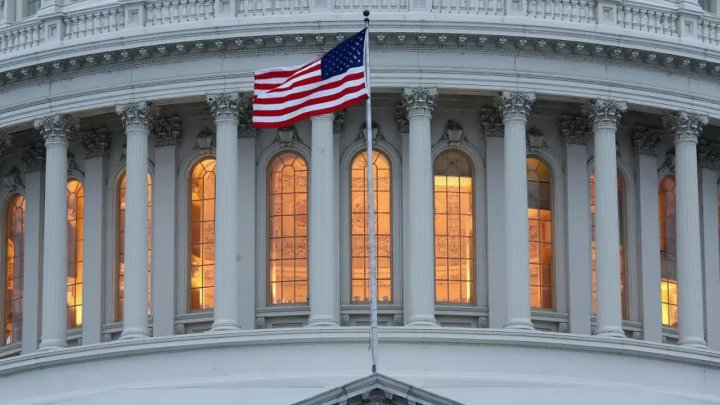 США практически вышли из правительственного шатдауна