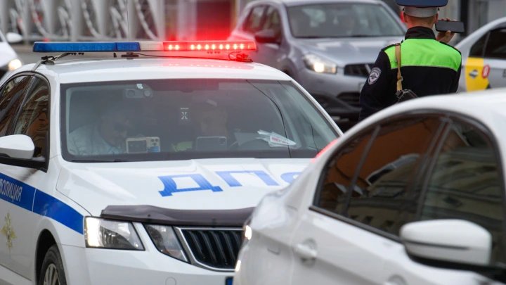 15-летний узбекистанец сжёг автомобиль ДПС в Петербурге