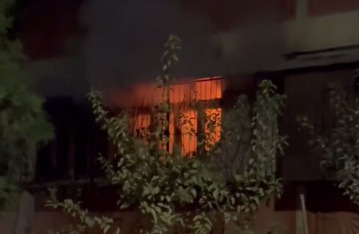 В Алмазарском районе загорелась квартира