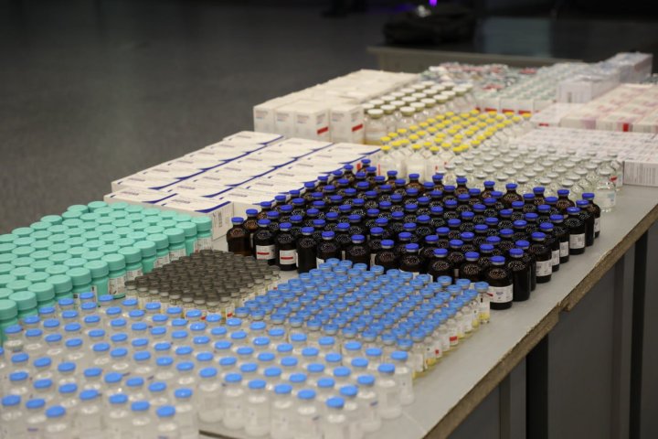 В Ташкенте контрабандист переоделся в паломника, чтобы незаконно ввезти лекарства