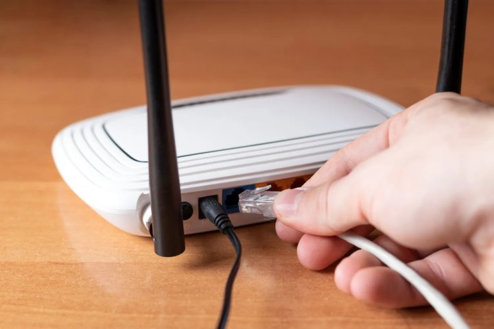 Узбекистан продолжает терять позиции в мировом рейтинге проводного Интернета