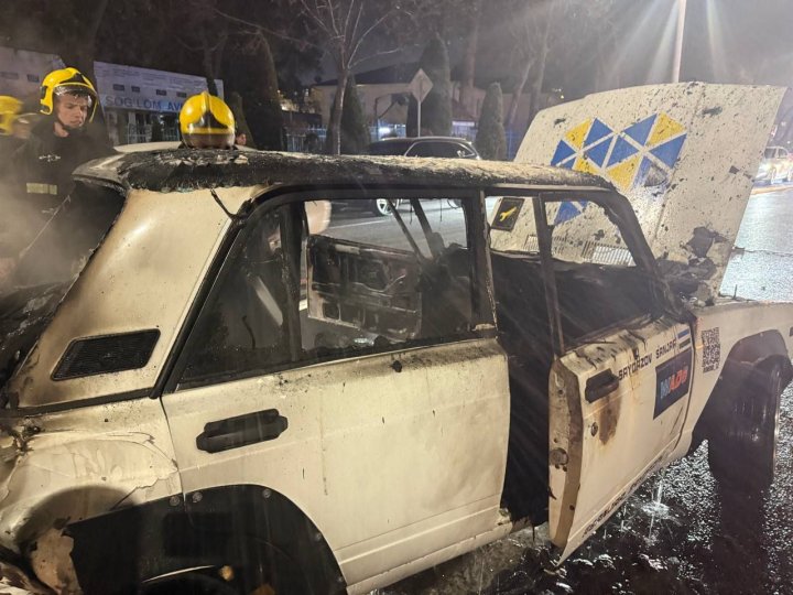 В результате ДТП в Ташкенте сгорел автомобиль