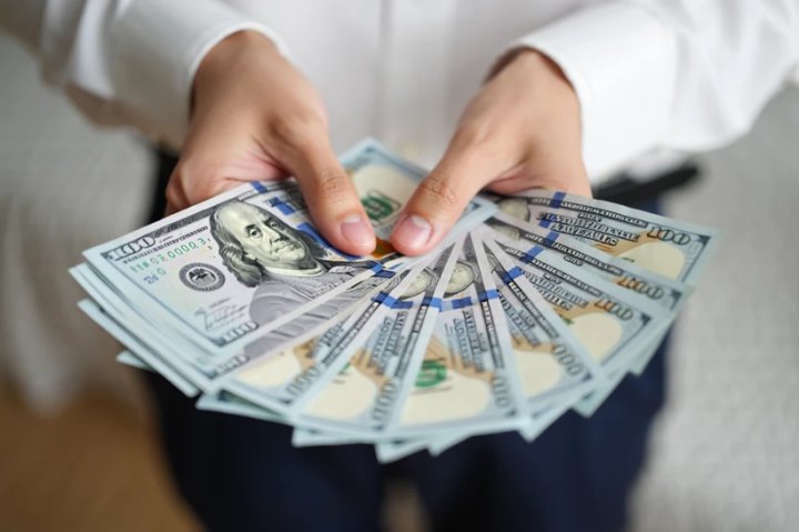 В Узбекистане обновили курс иностранных валют на 12 декабря