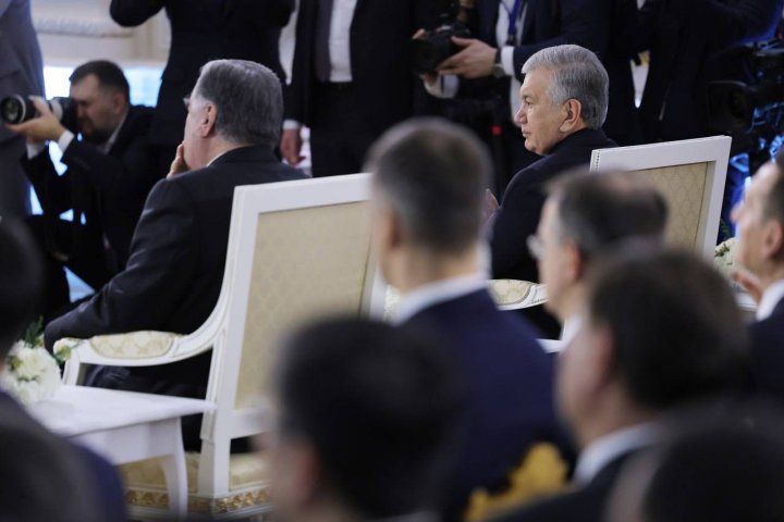 В России президенту Узбекистана вручили Международную премию мира имени Льва Толстого