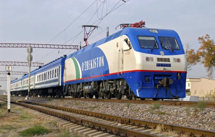 Узбекистан и Россия договорились о скидках и гибких тарифах на поездах