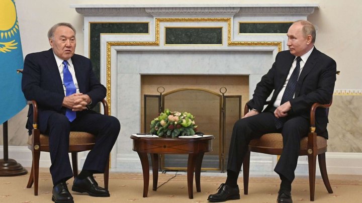 В Казахстане предложили ограничить выезд экс-чиновникам