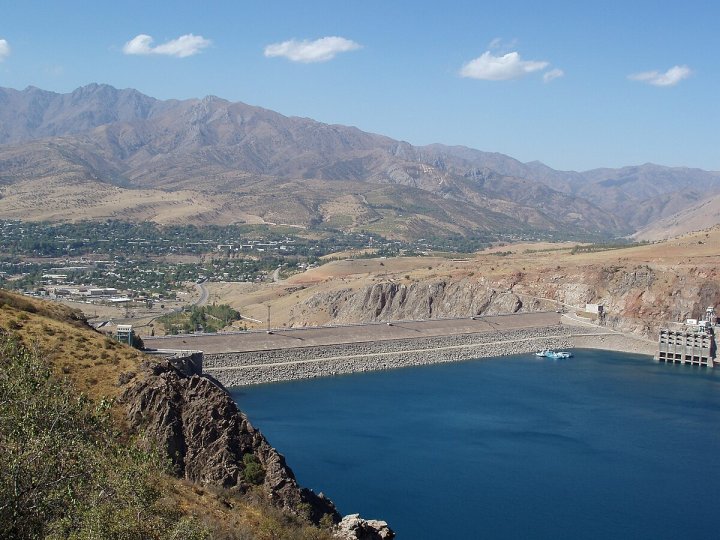 Узбекистан меняет электричество на воду для полива