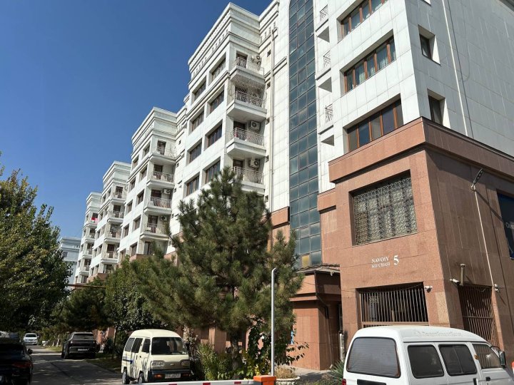 Из-за долга по кредиту в Ташкенте конфисковали сразу 4 квартиры