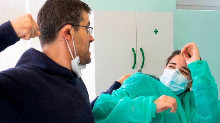 Парламент Казахстана ввел уголовную ответственность за нападение на врачей