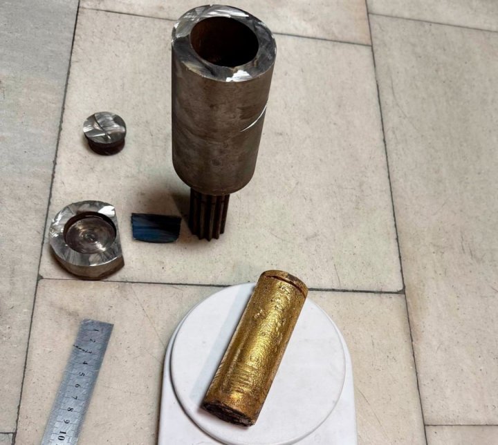 Житель Ферганы придумал способ вывоза из страны почти 8кг золота