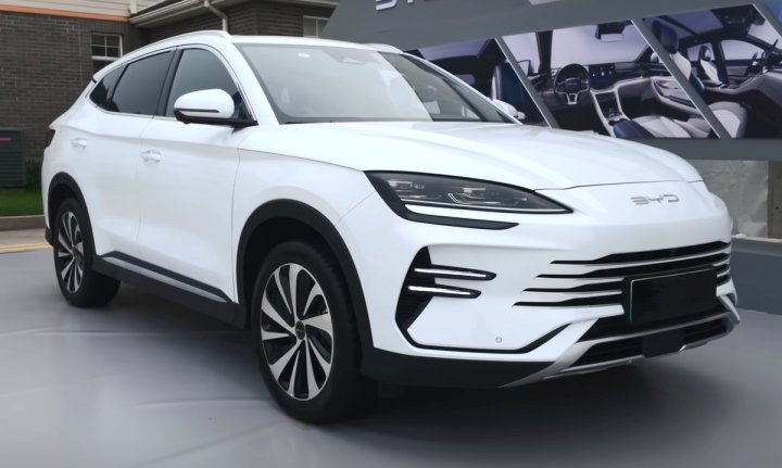 ЦЭИР зафиксировал почти двукратный рост продаж б/у электрокаров в Узбекистане