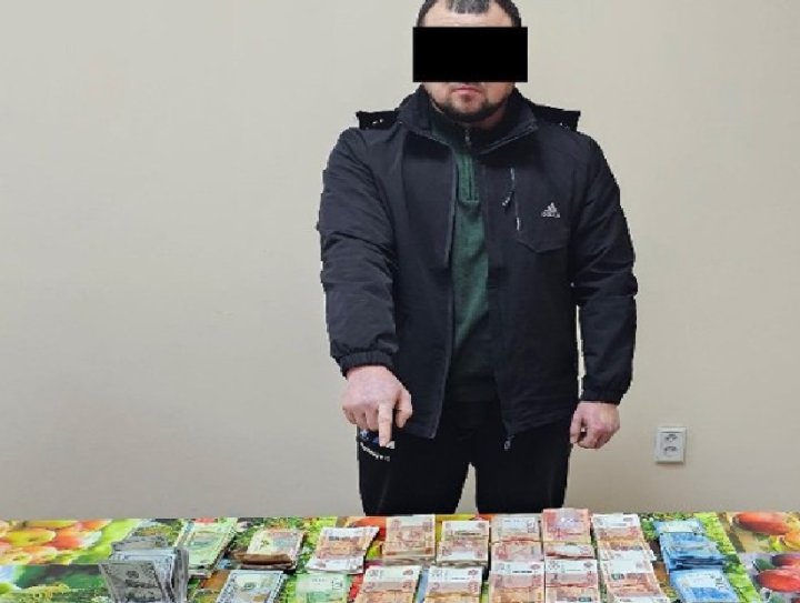 В Ташобласти задержан глава преступной группы, связанной с незаконным вывозом валюты из страны