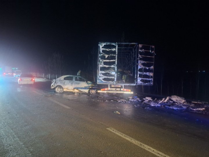 В Буке столкнулись «Cobalt» и «Газель», оба автомобиля сгорели