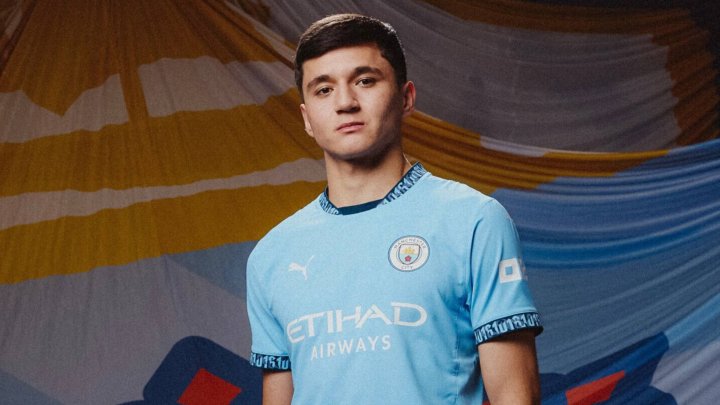 Узбекский защитник Абдукодир Хусанов стал лучшим молодым игроком Азии