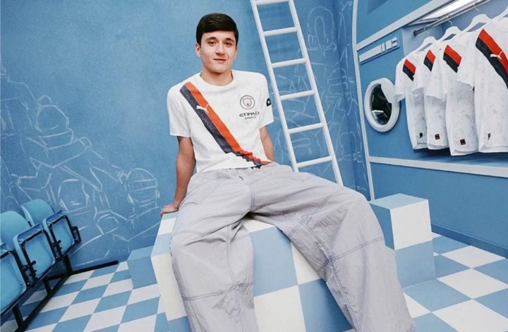 Узбекский защитник Абдукодир Хусанов вошел в сборную лучших футболистов Азии 2025 года