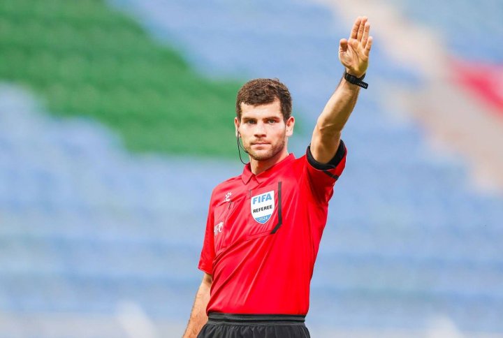 Футбольный матч, между Ираком и Китаем Кубка Азии U-23, обслужит бригада узбекских арбитров